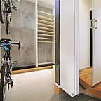 シンプルモダンスタイルの玄関 イシンホーム 福山店の事例画像