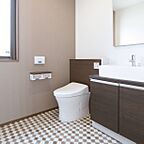 シンプルモダンスタイルのトイレ イシンホーム 福山店の事例画像