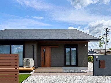 【サーラ住宅】外断熱工法で建てる注文住宅の施工事例「【回遊動線×家事ラク】勾配天井がここちよい平屋」の画像