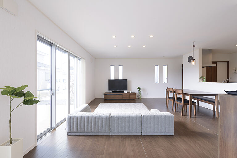 日栄商事株式会社の公式画像_リビング4