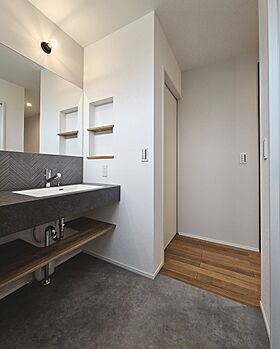 G-C-HOMEの施工事例「シンプルに美しく暮らす、暮らし上手な住まいのかたち。」の画像3