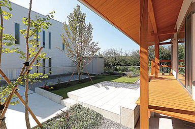 四季の住まい株式会社の施工事例「スキップテラスと土庇の家」の画像1