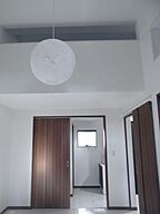 シンプルモダンスタイルのリビング TKプランニング株式会社の事例画像