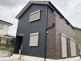 TKプランニング株式会社の施工事例「驚きの収納術/玄関土間&小屋裏×和室カラーコーデで魅せる彩りハウス」のメイン画像