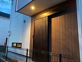 TKプランニング株式会社の施工事例「補助金活用で賢くリフォーム/玄関施工事例5選」の画像3