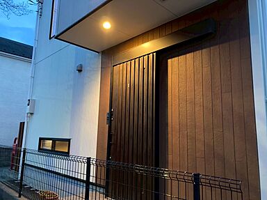 TKプランニング株式会社の施工事例「補助金活用で賢くリフォーム/玄関施工事例5選」の画像3