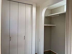 TKプランニング株式会社の施工事例「玄関ベンチ×大容量収納|家族のただいま動線を施工事例でご紹介」の画像3