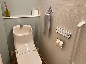 TKプランニング株式会社の施工事例「照明×ブラックパーツ|夜が好きになるホテルライクを施工事例でご紹介」の画像3