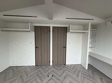 TKプランニング株式会社の施工事例「2階リビング×造作ベンチ|限られた土地を活かす間取りを施工事例でご紹介」の画像7