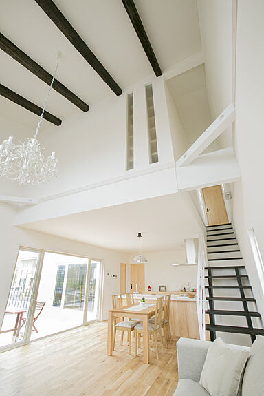 株式会社 住まいの発見館 本社ショールームの施工事例「【30坪×2階建】中庭のある暮らしを楽しめる家」の画像4