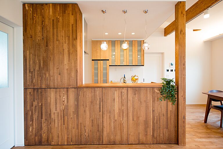 株式会社 住まいの発見館 本社ショールームの公式画像_リビング3