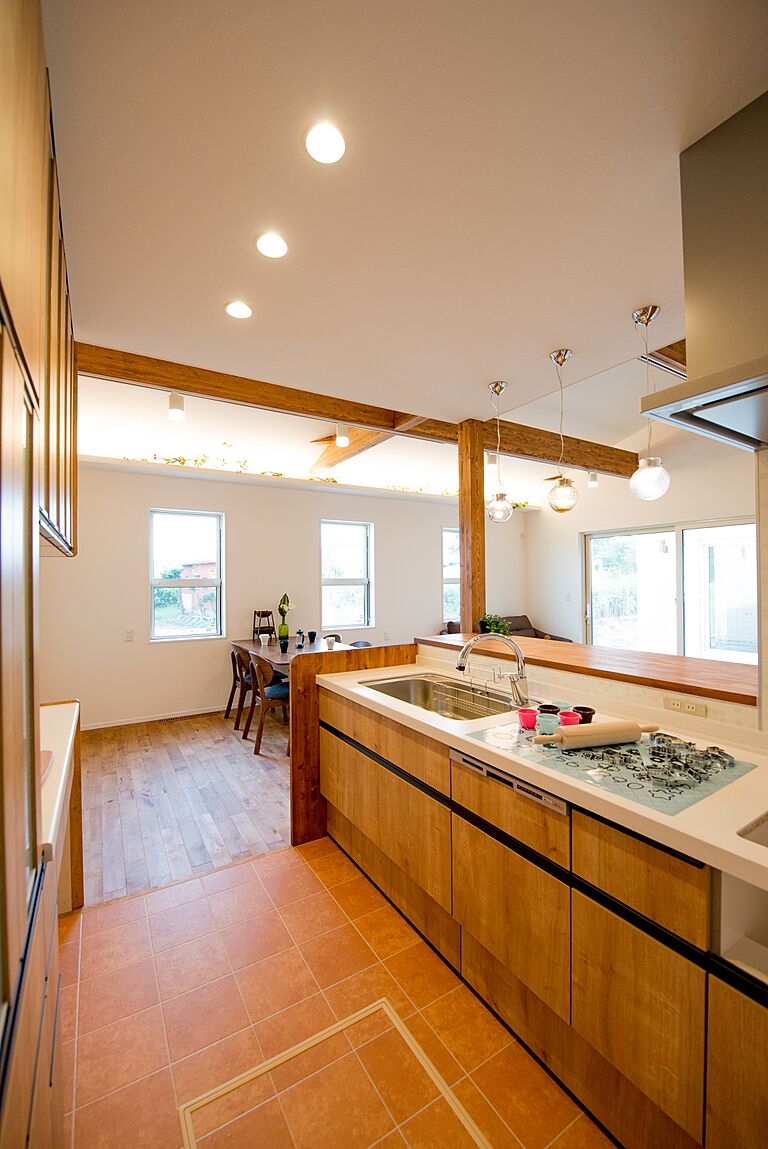 株式会社 住まいの発見館 本社ショールームの公式画像_キッチン4