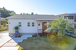 株式会社 住まいの発見館 本社ショールームの施工事例「【31坪×平屋】ウッドデッキポーチのあるアメリカンスタイルの平屋」の画像