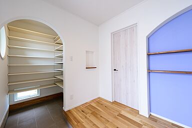 株式会社 住まいの発見館 本社ショールームの施工事例「【31坪×平屋】中庭のあるアウトドアリビングスタイルの平屋」の画像3