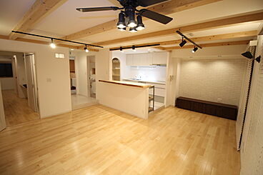 株式会社interior MoRoの施工事例「マンションスケルトン工事でオフィス兼こだわりの趣味部屋」の画像