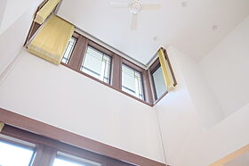 株式会社茂山組の施工事例「岡山県 K様邸 「フランク・ロイド・ライト」デザインの家」の画像3