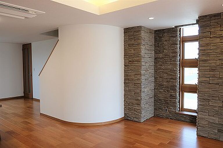 株式会社茂山組の公式画像_階段4