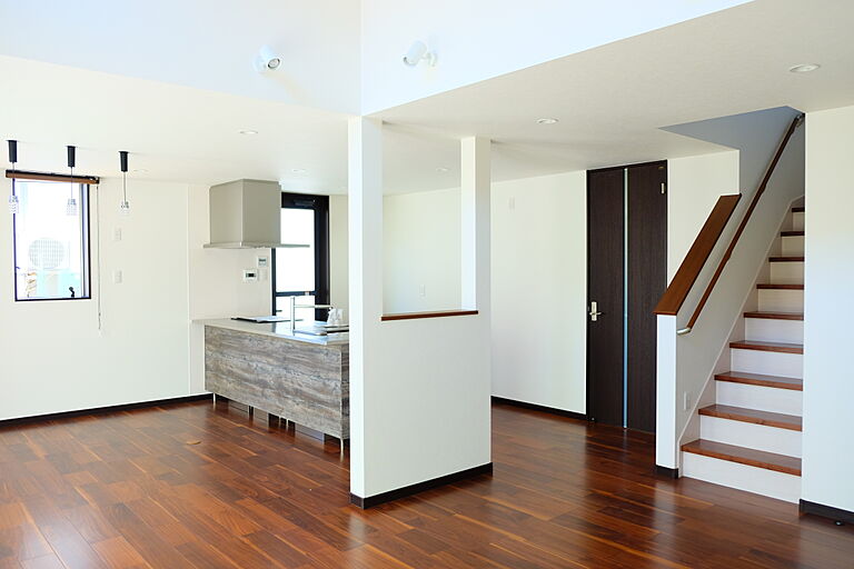 株式会社茂山組の公式画像_リビング2