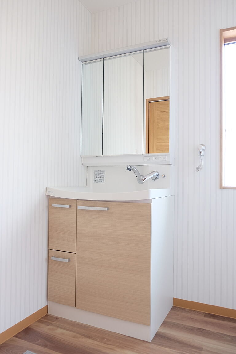 株式会社茂山組の公式画像_洗面4