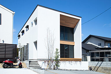 FDMホーム大分店の施工事例「大分県大分市 2階フリースペースと吹き抜けがあるパッシブデザインの家」の画像1