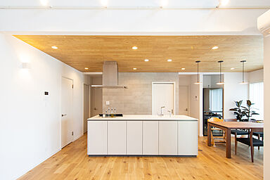 FDMホーム大分店の施工事例「大分県大分市 T様邸 暮らしのまんなかにリビングのある平屋の家」の画像