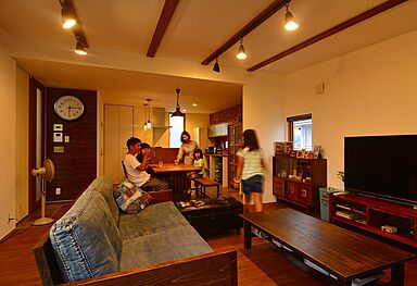 株式会社ベルハウジングの施工事例「仲良しファミリーの二世帯住宅」の画像1