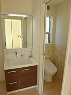 木の家スタイルのトイレ 株式会社建築システムの事例画像