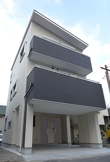 ホームズ 22坪の狭小地にビルトインガレージ2台 完全二世帯長期優良3階建て住宅 株式会社建築システムの施工事例 注文住宅を建てる ホームズ 22坪の狭小地にビルトインガレージ2台 完全二世帯長期優良3階建て住宅 株式会社建築システムの施工事例 注文住宅を建てる