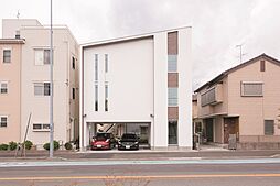 株式会社建築システムの施工事例「敷地18坪に5LDK+車2台!ビルトインガレージ3階建【250】」の画像