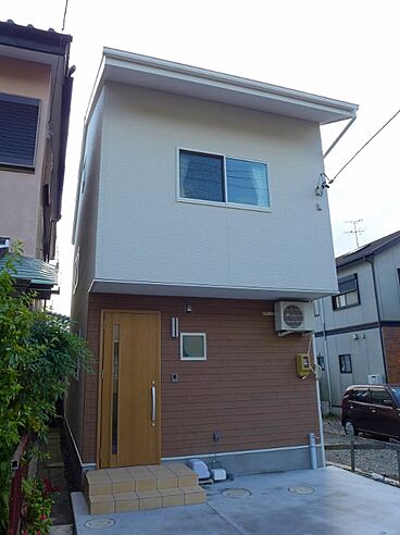 株式会社建築システムの施工事例「トップライトの柔らかな光の中で団欒できるリビングのある狭小住宅【254】」の画像