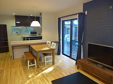 株式会社建築システムの施工事例「三島市を一望できる豊かな大自然の中で四季を感じながら暮らす大工さんの家【253】」の画像2