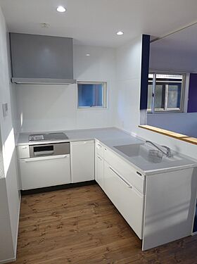 株式会社建築システムの施工事例「土地24坪に建つカラフル+アンティーク調にこだわった狭小住宅【256】」の画像4