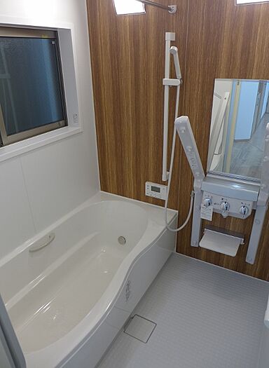 株式会社建築システムの施工事例「うなぎの寝床克服!建て寄せ工法と太陽光照明システム採用二世帯狭小住宅【247】」の画像5