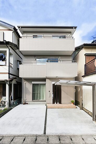 株式会社建築システムの施工事例「耐震、省エネ、高気密高断熱を追求した長期優良3階建て住宅【225】」の画像