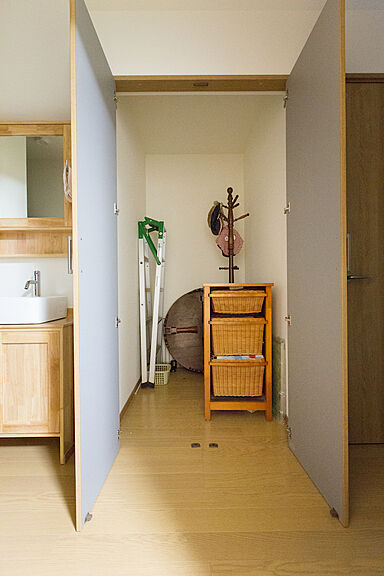 株式会社建築システムの施工事例「耐震、省エネ、高気密高断熱を追求した長期優良3階建て住宅【225】」の画像4