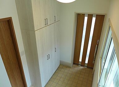 株式会社建築システムの施工事例「29坪の狭小地に屋上+ロフト付ビルトインガレージ4台確保した3階建て【223】」の画像1