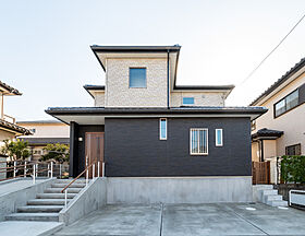 ヒラヤマホーム株式会社の施工事例「将来の二世帯住宅設計のお家」の画像1