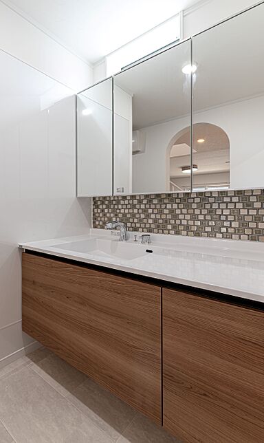 ヒラヤマホーム株式会社の施工事例「大きな軒先とウッドデッキのある家」の画像5