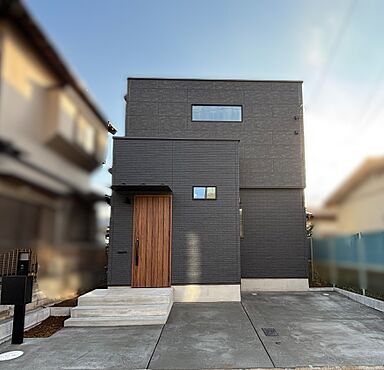 ヒラヤマホーム株式会社の施工事例「スタイリッシュな外観!コンパクト設計のオウチ」の画像