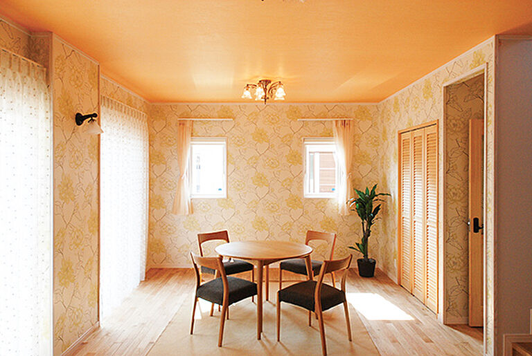 株式会社コスミック・ガーデンの公式画像_リビング2