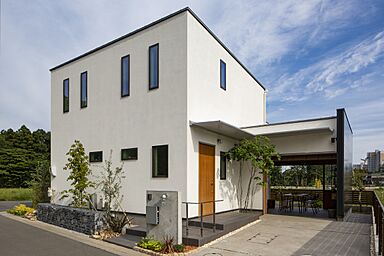 株式会社 宮里住宅社 (ロイヤルハウス美ら海店)の施工事例「外と中をつなぐ家」の画像