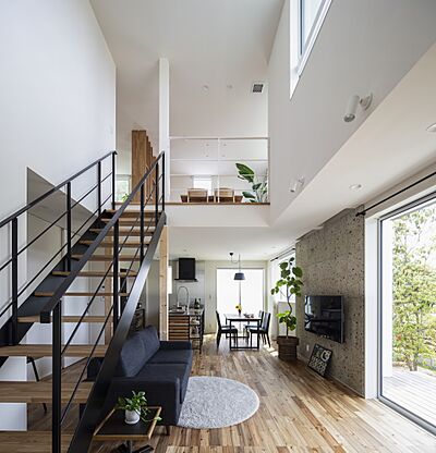 シンプルモダンスタイルのリビング 株式会社 宮里住宅社 (ロイヤルハウス美ら海店)の事例画像