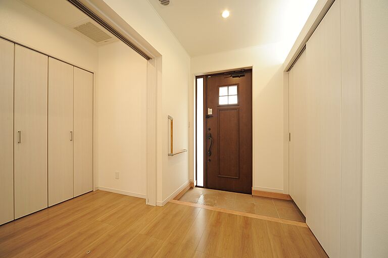 有限会社 高健工務店の公式画像_玄関2