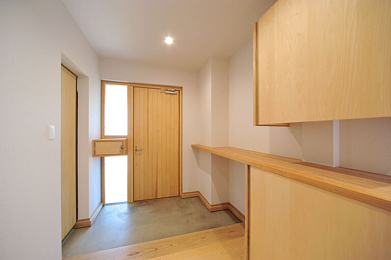 有限会社 高健工務店の公式画像_玄関7