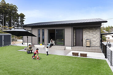 株式会社七呂建設の施工事例「美しく、無駄のない暮らしをデザインするホテルライクな住まい」の画像