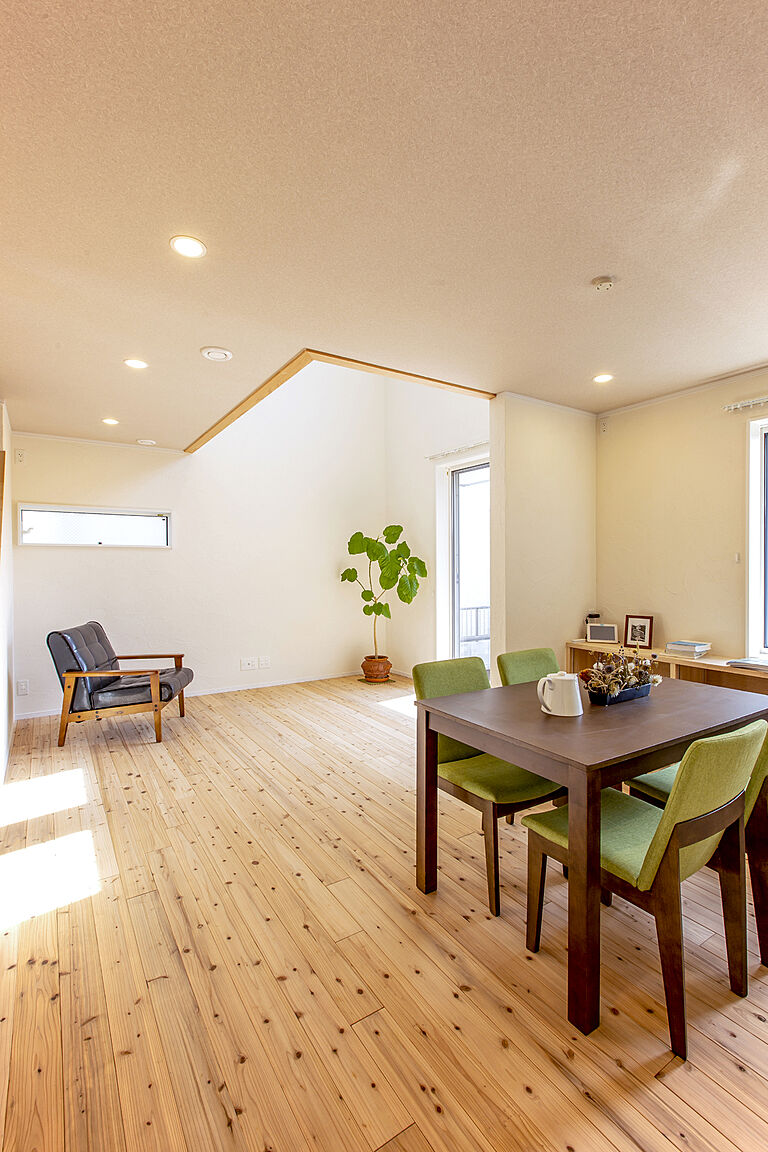 建築工房ピネストの公式画像_リビング2