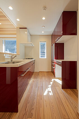 建築工房ピネストの施工事例「スーパーウォールDUAL工法・高断熱住宅『暖段の家』」の画像6