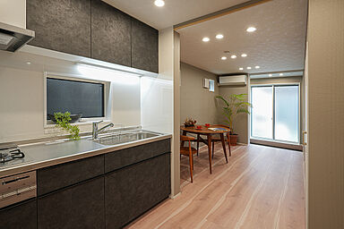 建築工房ピネストの施工事例「狭小2階建て+ロフト『まどかの家』」の画像5