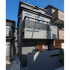 建築工房ピネストの施工事例「狭小3階建て/敷地約14坪/木造・準耐火住宅『みわたしの家』」の画像1