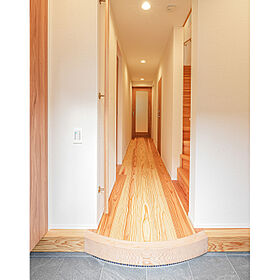 建築工房ピネストの施工事例「狭小3階建て/敷地約14坪/木造・準耐火住宅『みわたしの家』」の画像3